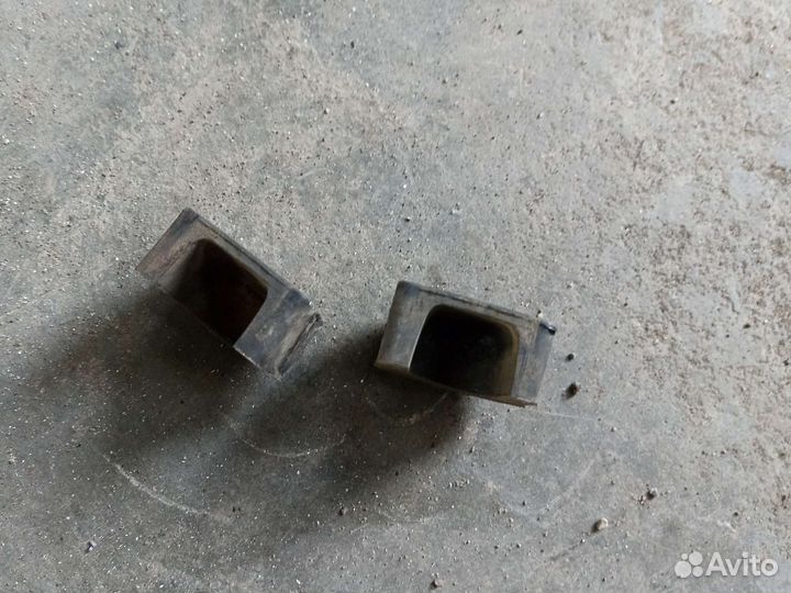 Резинки крепления радиатора vw t4