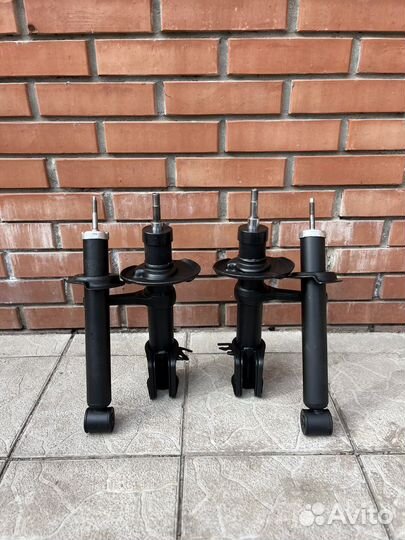 Новый Комплект стоек на ваз