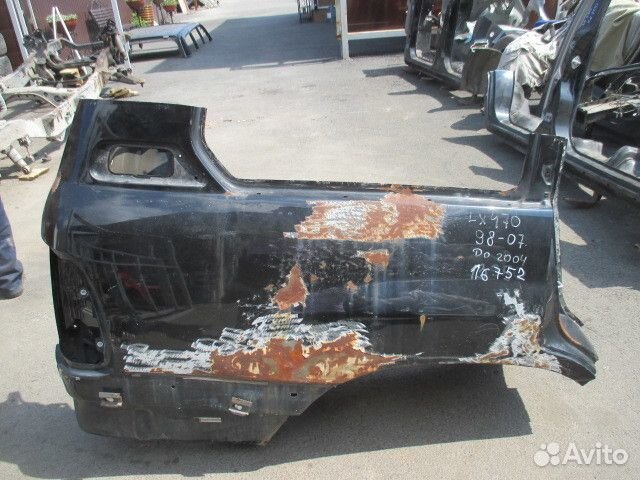Крыло заднее правое Lexus LX 1998-2002