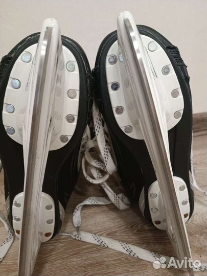 Коньки хоккейные Fischer