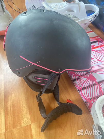 Шлем горнолыжный женский