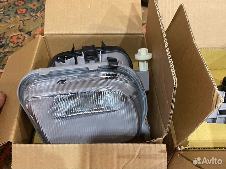 Продам противотуманки Мерседес w210