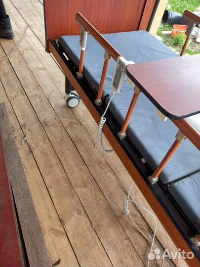 Медицинская кровать для лежачих больных