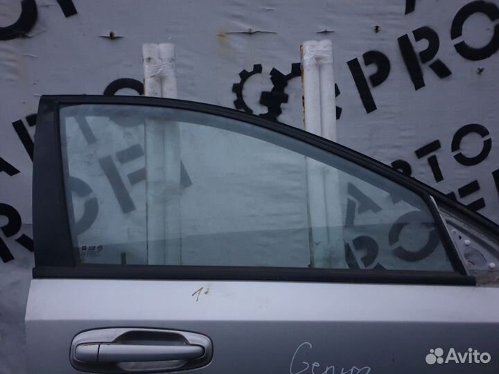 Стекло двери переднее правое Daewoo Gentra II