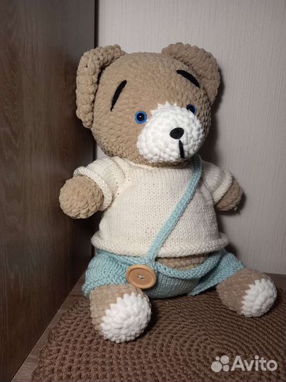 Большой плюшевый мишка