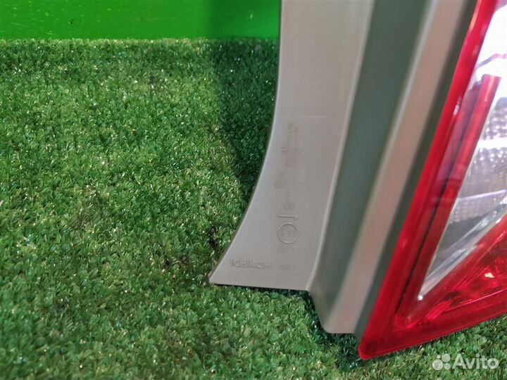 Фонарь задний наружный правый Honda FR-V (BE1) 20