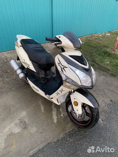 Скутер 180 кубовый