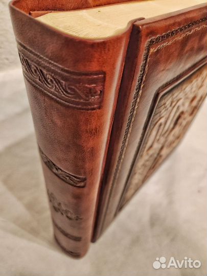 Итальянский кожаный фотоальбом «Ромео и Джульетта»