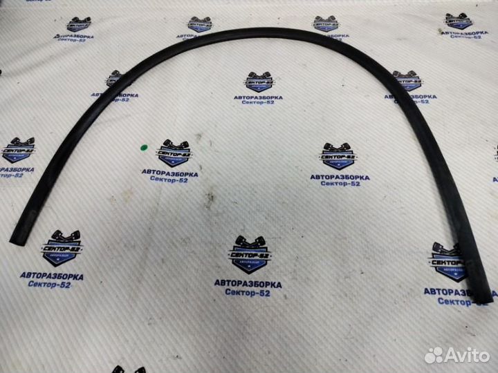 Уплотнитель жабо Nissan Juke F15