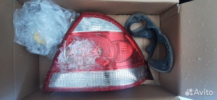 Продам фонарь на Nissan Almera Classic