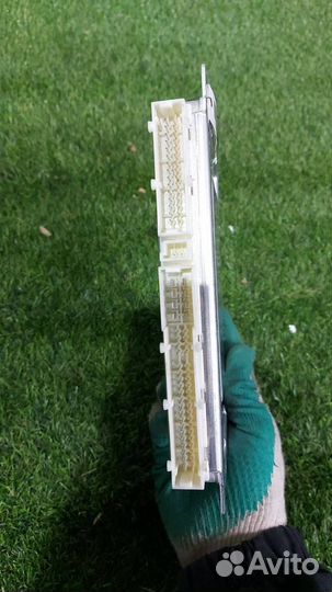 Блок управления пневмоподвеской Tesla Model S 2015