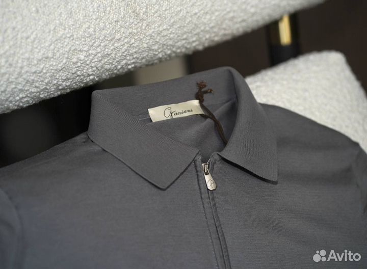 Поло серого цвета