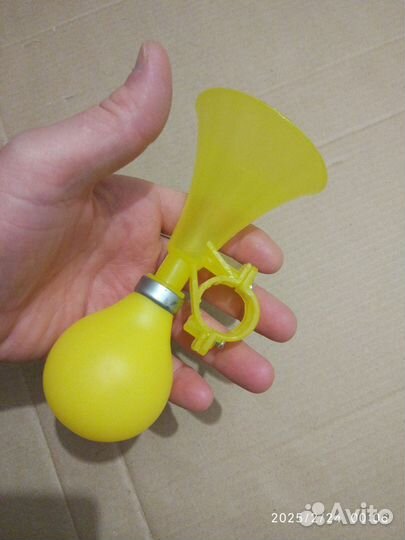 Клаксон велосипедный жёлтый пластиковый