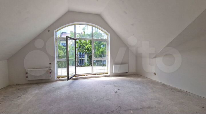 4-к. квартира, 200 м², 4/5 эт.