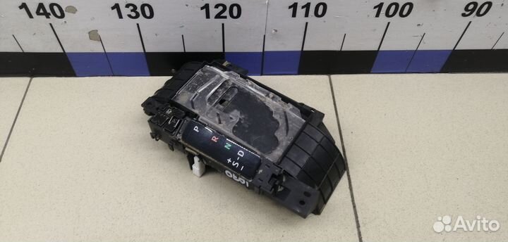 Накладка индикатора переключения передач RAV 4 201