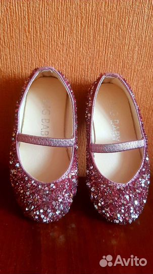 Туфли для девочки со стразами 23 размер