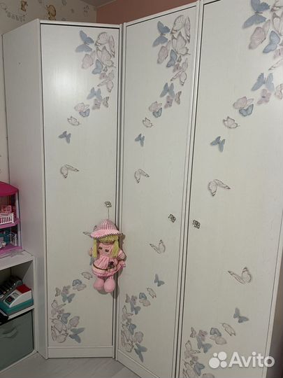 Угловой шкаф