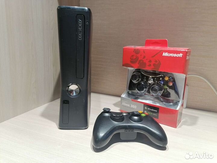 Xbox 360S +2геймпада,игры,Прошит