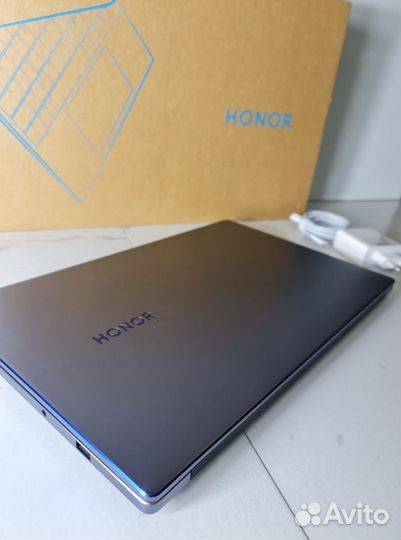 Honor magicbook 15 ryzen 5 5500 16/512