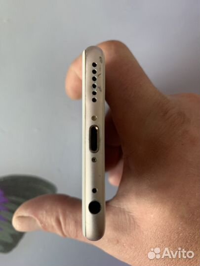 iPhone 6S, 32 ГБ