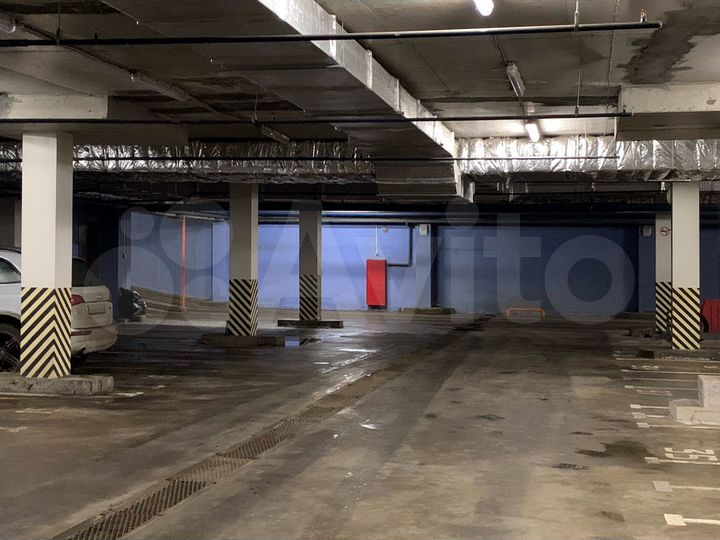 Машиноместо, 18 м²
