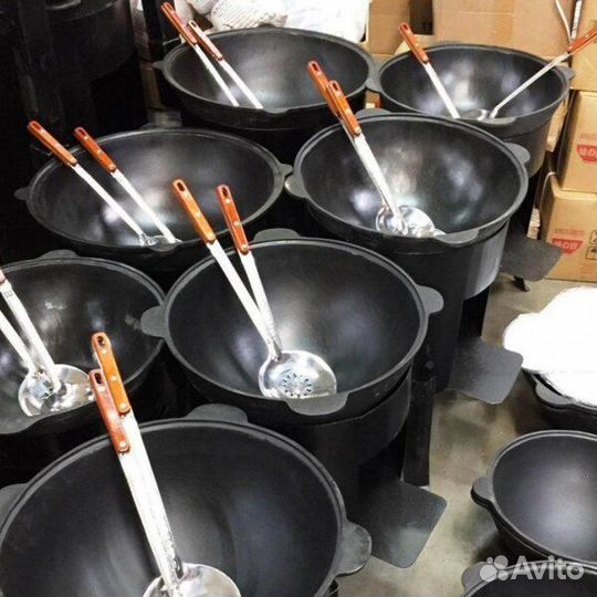 Казан чугунный с печкой