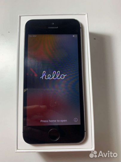 iPhone SE, 32 ГБ