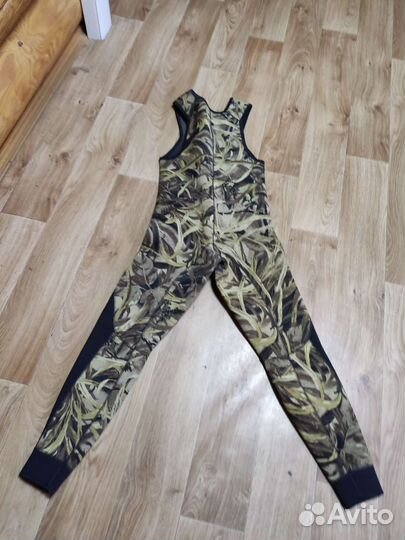 Гидрокостюм и снаряжение для подводной охоты