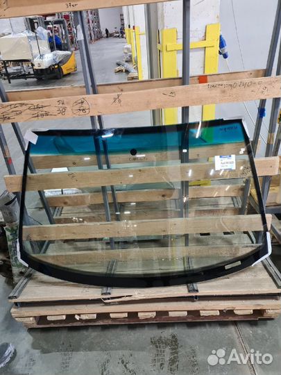 Лобовое стекло Ауди 100