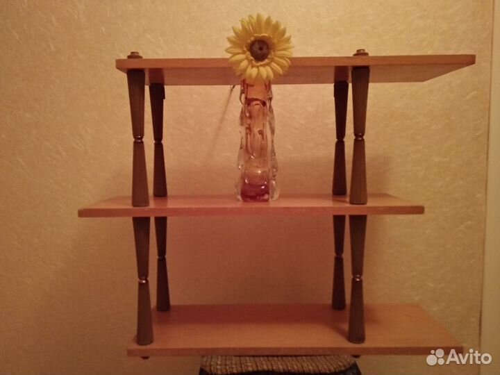 Полка для книг, статуэток и др