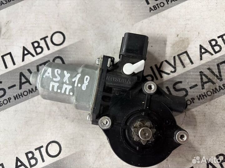 Моторчик стеклоподъемника передний правый