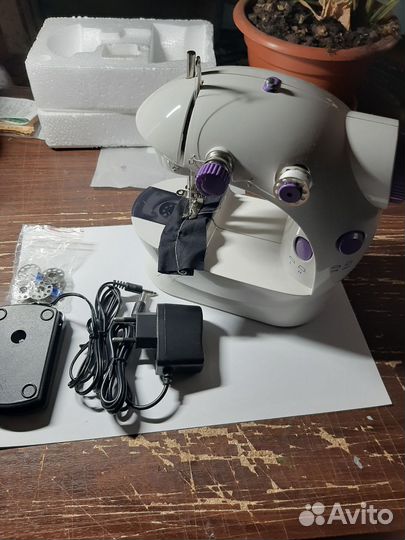 Мини электрическая швейная машина для дома SM-202A
