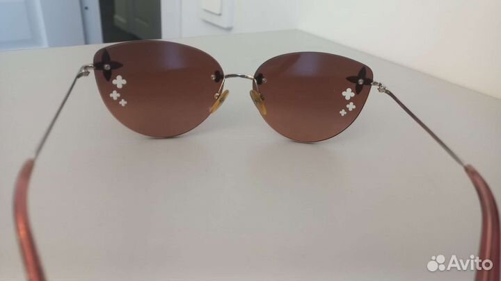 Солнцезащитные очки женские