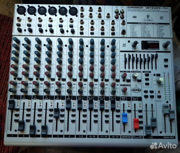 Микшерный пультeurorack UB1832FX-PRO