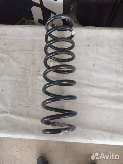 Пружина передняя cherokee с 2012 K68029618AF