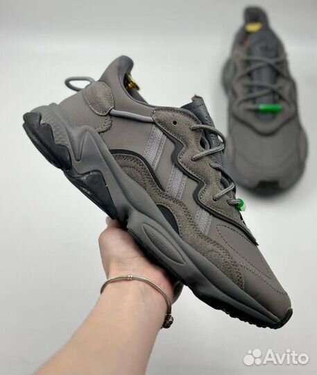 Кроссовки Adidas Ozweego