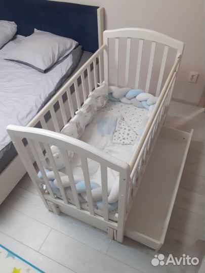 Детская кроватка