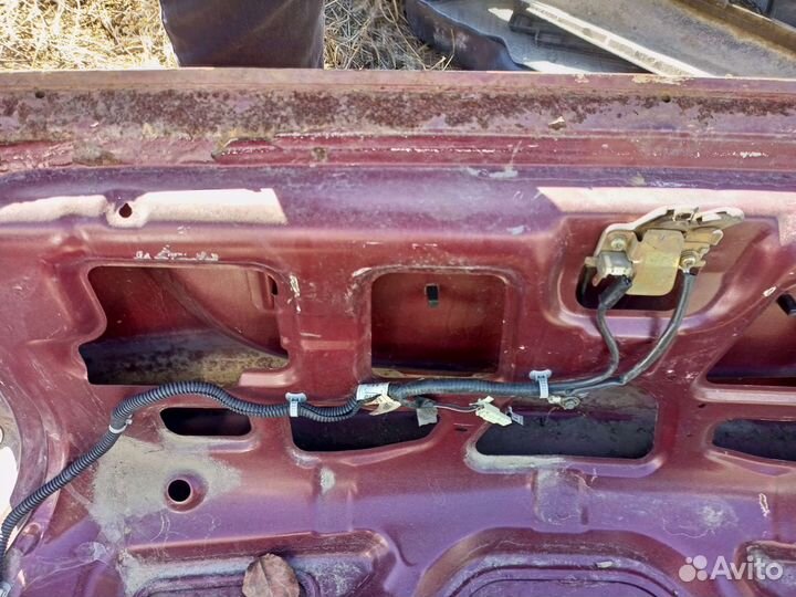 Крышка багажника chevrolet lanos