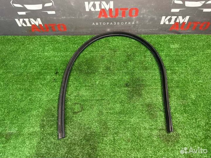 Уплотнитель капота Hyundai Ix35 2.0 G4KD 2011