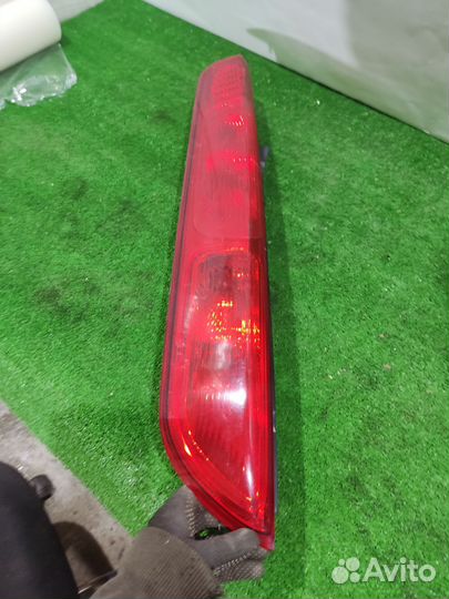 Фонарь задний левый Ford Focus 1 дорест