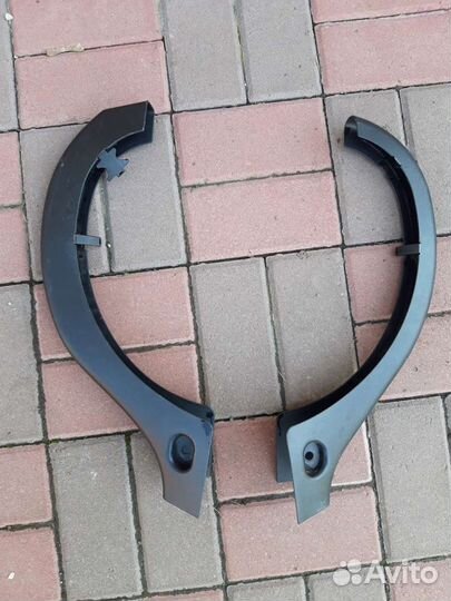 Накладка петли багажника Mercedes W211