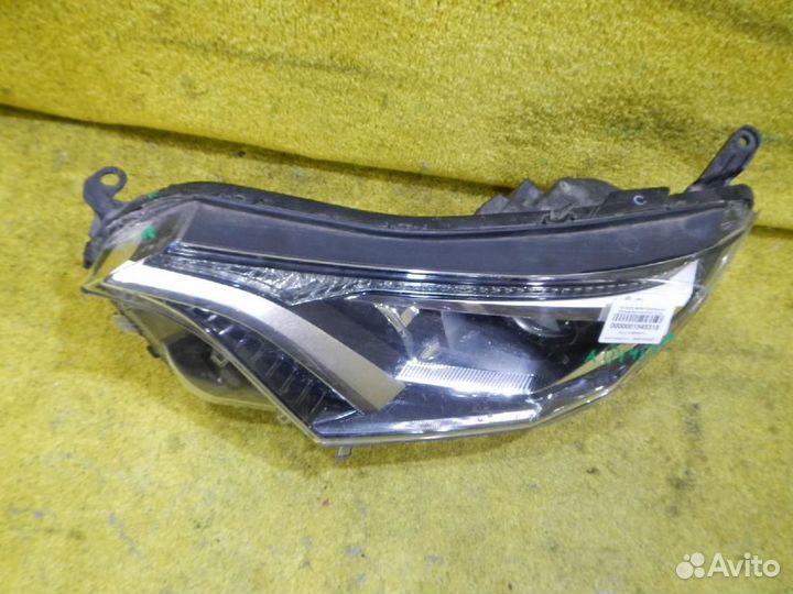 Фара левая Toyota RAV4