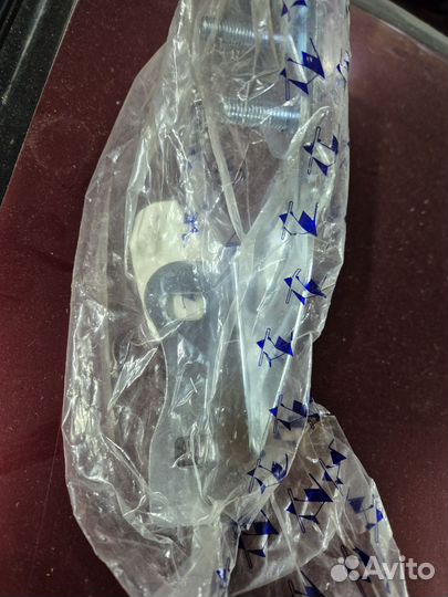 Петли капота на ford focus 2