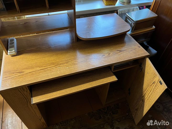 Компьютерный стол