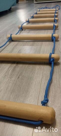 Веревочная лестница, трапеция и канат