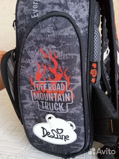 Рюкзак школьный б/у Delune