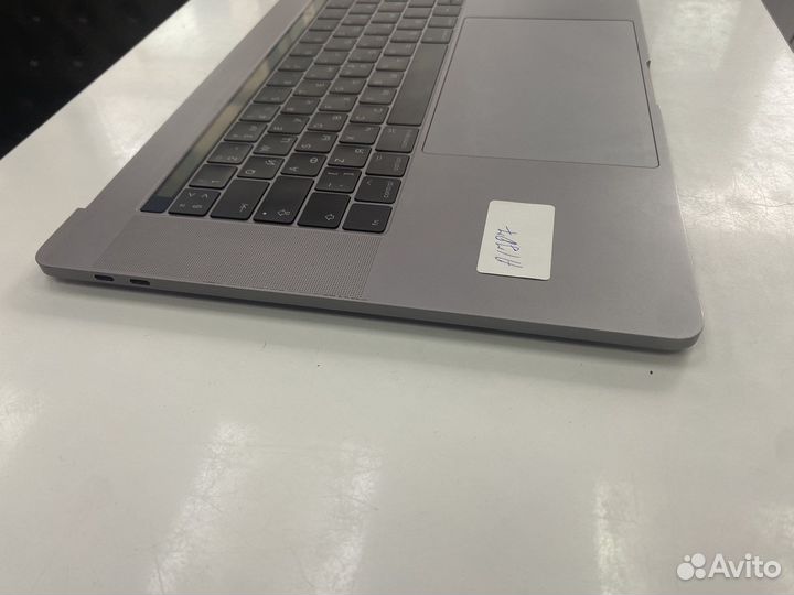 Топкейс с клавиатурой MacBook pro A1707
