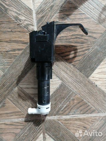 Форсунка омывателя левая Toyota Camry ACV40