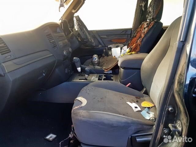 Разбор на запчасти Mitsubishi Pajero