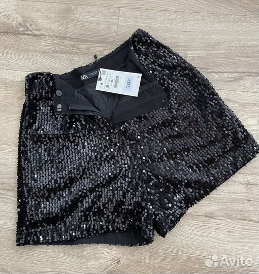 Шорты Zara с пайетками М